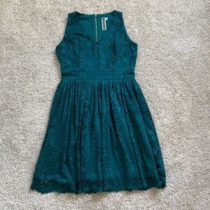 LAST CHANCE! Julian Taylor • Teal Lace Sleeveless V Neck Flare Dress